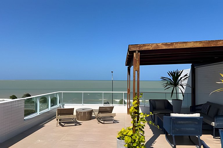 Apto beira-mar com piscina e vista paradisíaca