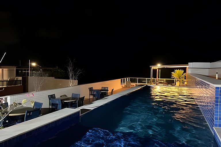 Apto beira-mar com piscina e vista paradisíaca