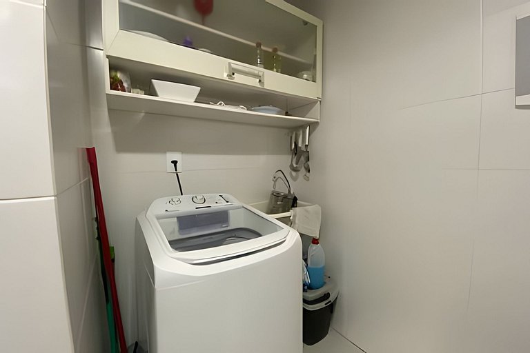 Apto beira-mar com piscina e vista paradisíaca