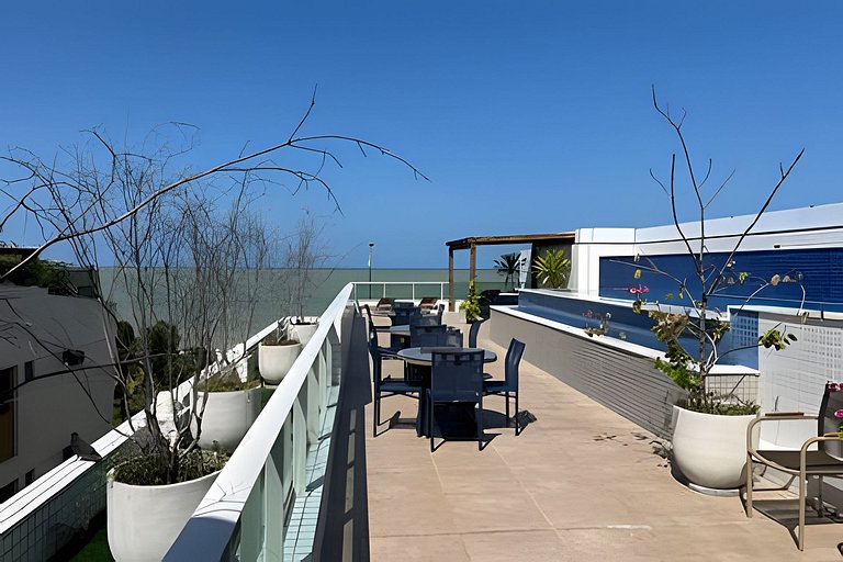 Apto beira-mar com piscina e vista paradisíaca