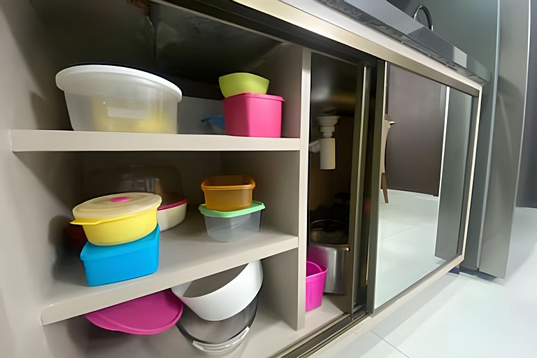 Apto beira-mar com piscina e vista paradisíaca