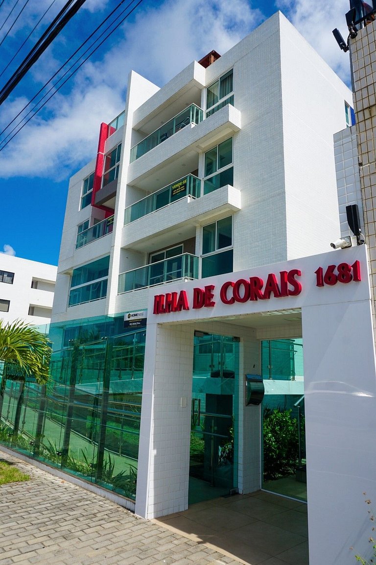 Apto beira-mar com piscina e vista paradisíaca