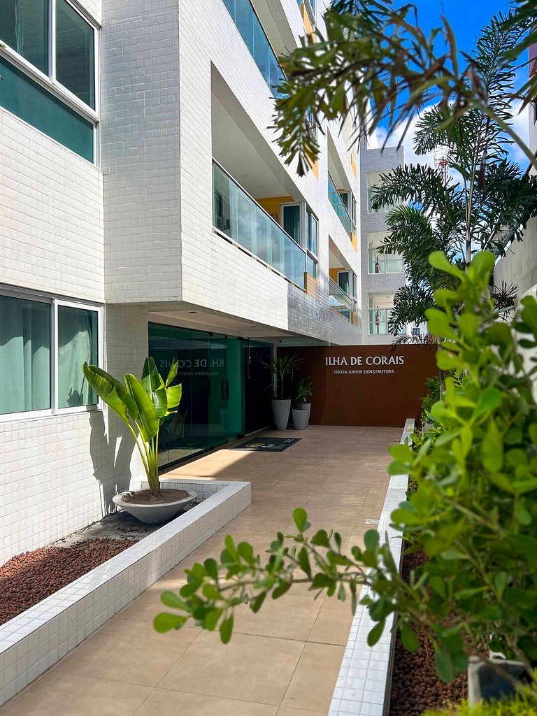 Apto beira-mar com piscina e vista paradisíaca