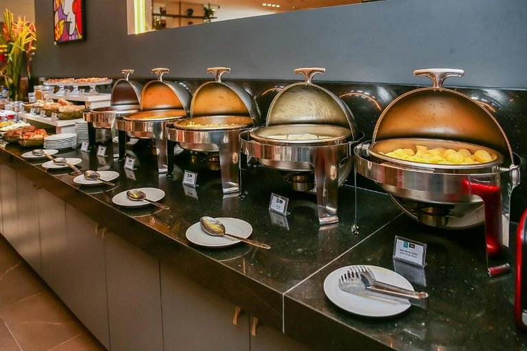 Flat com Vista Mar no Quality Suítes | Tambaú