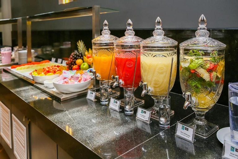 Flat com Vista Mar no Quality Suítes | Tambaú